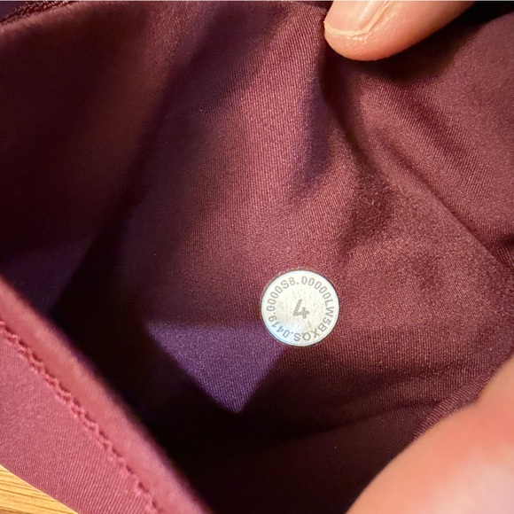 Lululemon Fast and Free Tight II 25" *Non-Reflective Nulux Red (Cassis?)- Size 4 - Picture 5 of 8